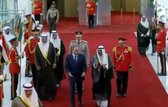 طائرات حربية ترافق طائرة الرئيس المصري عند دخولها الأجواء الكويتية