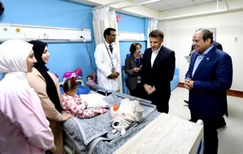 الرئيس المصري ونظيره الفرنسي يزوران مصابي غزة بمستشفى العريش