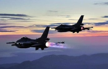 الطيران الأمريكي يشن غارات جديدة على مواقع حوثية في مأرب والحديدة