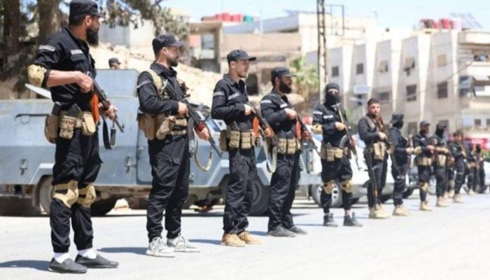 تصاعد التوتر الطائفي قرب دمشق.. 11 قتيلاً في اشتباكات دموية بصحنايا.. ماذا يحدث في سوريا؟ تصاعد التوتر الطائفي قرب دمشق.. 11 قتيلاً في اشتباكات دموية بصحنايا.. ماذا يحدث في سوريا؟