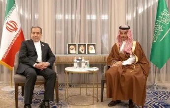 وزيرا الخارجية السعودي والإيراني يبحثان العلاقات الثنائية والموضوعات المشتركة