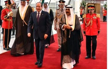 الرئيس المصري يصل قصر بيان الأميري لعقد قمة مع أمير الكويت (فيديو)