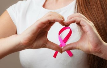 الإفراط في أكل الدهون يوفّر بيئة مواتية لأورام الثدي