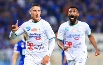 الفتح يتغلب على الاتحاد المتصدر بثنائية في دوري روشن السعودي