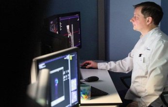 روسيا تطور برنامج ذكاء اصطناعي للتنبؤ بمدى انتشار سرطان البروستاتا