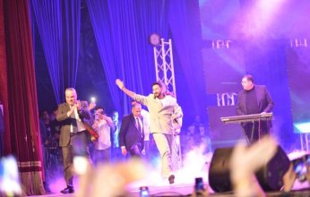 بحضور تامر عبد المنعم.. حمادة هلال يشعل مسرح البالون بأجمل أغانيه