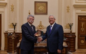 رئيس مجلس النواب المصري يؤكد أهمية العلاقات الوثيقة بين بلاده والمجر