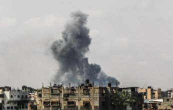 استشهاد 3 فلسطينيين وإصابة آخرين في قصف للاحتلال الإسرائيلي على غزة وخان يونس