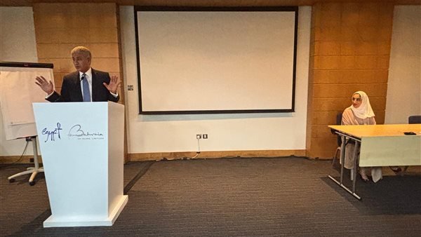 وزير السياحة ونظيرته البحرينية يفتتحان ورشة عمل مشتركة بين البلدين وزير السياحة ونظيرته البحرينية يفتتحان ورشة عمل مشتركة بين البلدين