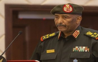 رئيس مجلس السيادة السوداني: الجيش يشن حربه ضد المتمردين لا القبائل.. ولن نسمح بتخريب الدولة