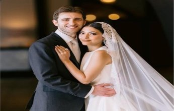 أول تعليق من والدة مي الغيطي بعد زفافها على طبيب بريطاني