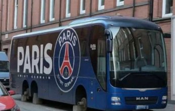 صورة لـ حافلة باريس سان جيرمان قبل مواجهة أستون فيلا تثير جدلا.. تعرف على القصة