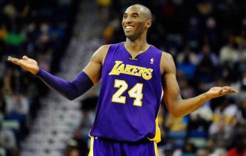 بيع قميص أسطورة كرة السلة كوبي براينت بـ7 ملايين دولار في مزاد علني