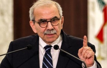 رئيس الوزراء اللبناني يبحث مع وفد البنك الأوروبي لإعادة الإعمار التعاون الاقتصادي