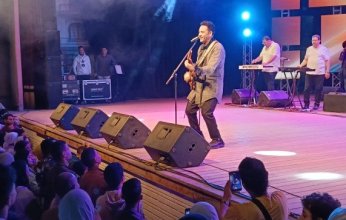 بالصور.. مصطفى قمر يتألق في حفل كامل العدد على مسرح محمد عبد الوهاب بالإسكندرية
