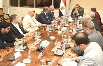 مصر: وزير الإسكان يلتقي مسئولي "منصة مصر العقارية" لاستعراض أوجه التعاون بالتحول الرقمي