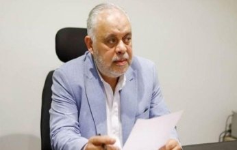 أشرف زكي يوضح كواليس مكالمته مع آية سماحة بعد منشور مسيء لمشيرة إسماعيل: "لا بد من احترام الرموز"