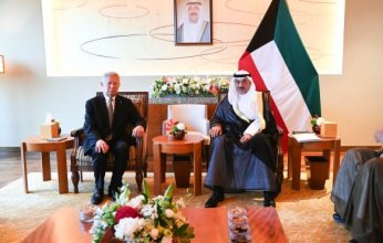 ولي العهد الكويتي يستقبل عضو مجلس النواب الياباني ورئيس جمعية الصداقة البرلمانية اليابانية - الكويتية