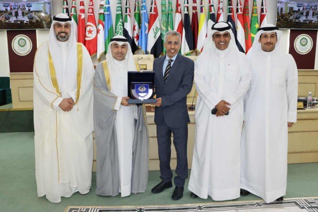 الكويت تترأس المؤتمر العربي الـ 16 لرؤساء أجهزة الإعلام الأمني في تونس الكويت تترأس المؤتمر العربي الـ 16 لرؤساء أجهزة الإعلام الأمني في تونس