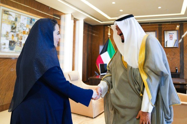 رئيس مجلس الوزراء الكويتي يستقبل الأمين العام لمنظمة التعاون الرقمي وعضو مجلس إدارة الهيئة السعودية للملكية الفكرية رئيس مجلس الوزراء الكويتي يستقبل الأمين العام لمنظمة التعاون الرقمي وعضو مجلس إدارة الهيئة السعودية للملكية الفكرية