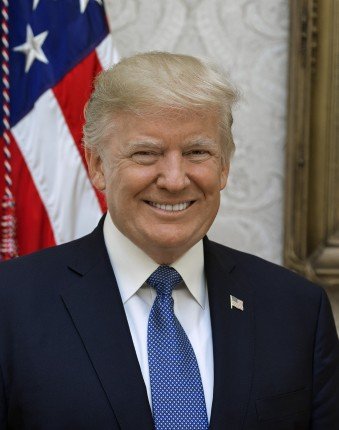 ترامب يصل الرياض في أول زيارة للمنطقة منذ انتخابه رئيسا للولايات المتحدة ترامب يصل الرياض في أول زيارة للمنطقة منذ انتخابه رئيسا للولايات المتحدة