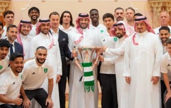 الأمير محمد بن سلمان يستقبل فريق الأهلي السعودي