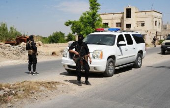 اغتيال رئيس بلدية صحنايا وابنه يثير تساؤلات حول الوضع الأمني في ريف دمشق