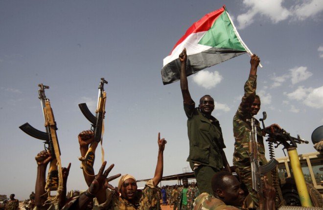 السودان.. تصعيد عسكري وأزمة إنسانية خانقة في دارفور.. والاتحاد الإفريقي يحذر من تداعيات كارثية السودان.. تصعيد عسكري وأزمة إنسانية خانقة في دارفور.. والاتحاد الإفريقي يحذر من تداعيات كارثية
