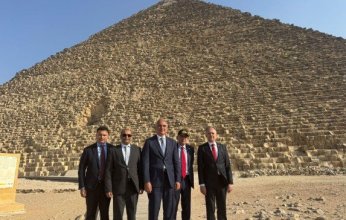 وزير الثقافة والسياحة التركي يزور منطقة أهرامات الجيزة… ويشيد بتاريخ المنطقة وعراقة الحضارة المصرية القديمة