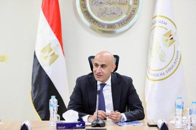 بيان رسمي في مصر: تيسيرات غير مسبوقة لمعلمي الحصة ورفع سن التقديم بمسابقة “معلم مساعد” إلى 45 عامًا بيان رسمي في مصر: تيسيرات غير مسبوقة لمعلمي الحصة ورفع سن التقديم بمسابقة “معلم مساعد” إلى 45 عامًا