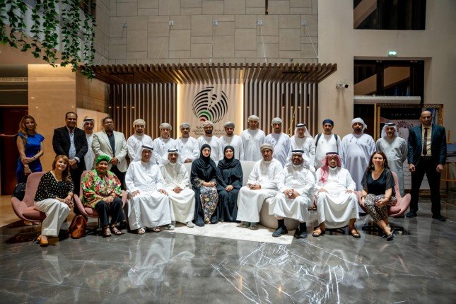 جمعية الصحفيين الإماراتية تستقبل وفداً من الاتحاد العربي للإعلام السياحي جمعية الصحفيين الإماراتية تستقبل وفداً من الاتحاد العربي للإعلام السياحي