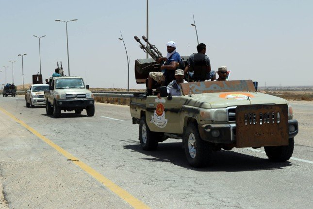 ليبيا: اشتباكات مسلحة في طرابلس بعد مقتل "غنيوة" ووحدة الانتشال تنتشل 6 جثث من محيط أبو سليم ليبيا: اشتباكات مسلحة في طرابلس بعد مقتل "غنيوة" ووحدة الانتشال تنتشل 6 جثث من محيط أبو سليم