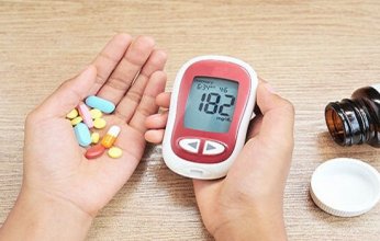 علامات جلدية تنذر باقتراب الإصابة بالسكري من النوع الثاني