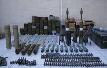 سوريا.. ضبط مستودع أسلحة وذخائر في منزل مهجور بريف دير الزور (صور)