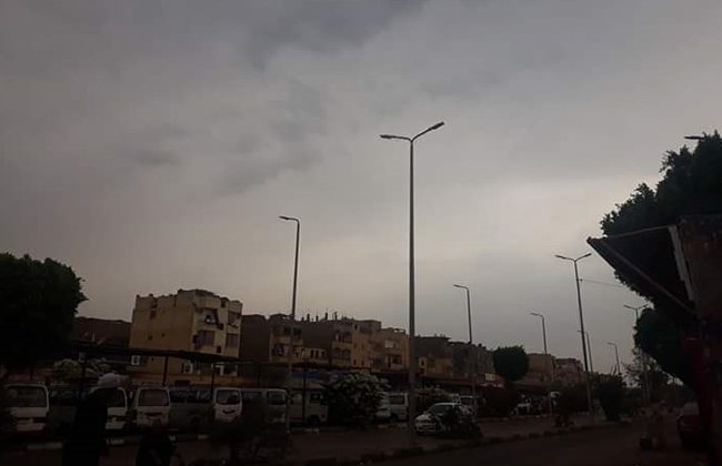 الأرصاد المصرية: سحب وأمطار خفيفة على شمال البلاد.. ورياح محملة بالأتربة تمتد حتى شمال الصعيد الأرصاد المصرية: سحب وأمطار خفيفة على شمال البلاد.. ورياح محملة بالأتربة تمتد حتى شمال الصعيد