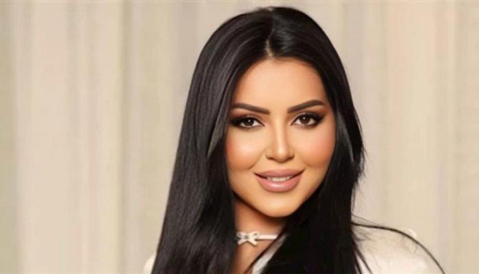 الفنانة سوار النجار ترثي شقيقتها إيناس برسالة مؤثرة وتتهم أطباء بالإهمال الفنانة سوار النجار ترثي شقيقتها إيناس برسالة مؤثرة وتتهم أطباء بالإهمال