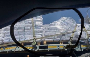 المساعدات الإنسانية إلى قطاع غزة تثير جدلا واسعا.. الأكفان بدلاً من الغذاء