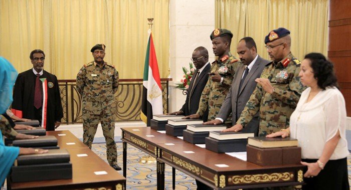 مجلس السيادة السوداني يؤكد التزامه بتنفيذ خارطة الطريق التي قدمها للأمم المتحدة مجلس السيادة السوداني يؤكد التزامه بتنفيذ خارطة الطريق التي قدمها للأمم المتحدة
