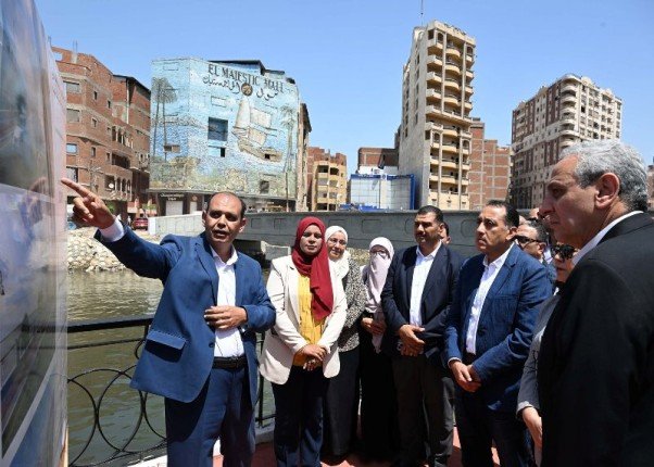 رئيس الوزراء المصري يتفقد أعمال تطوير كورنيش ترعة القاصد بالغربية رئيس الوزراء المصري يتفقد أعمال تطوير كورنيش ترعة القاصد بالغربية