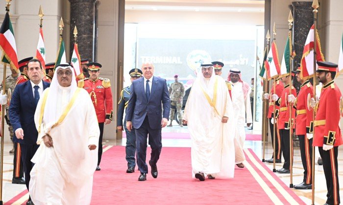 الرئيس اللبناني يغادر الكويت بعد زيارة رسمية الرئيس اللبناني يغادر الكويت بعد زيارة رسمية