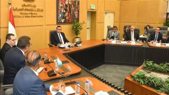 مصر: وزير الإسكان يلتقي مجلس إدارة غرفة صناعة التطوير العقارى باتحاد الصناعات مصر: وزير الإسكان يلتقي مجلس إدارة غرفة صناعة التطوير العقارى باتحاد الصناعات