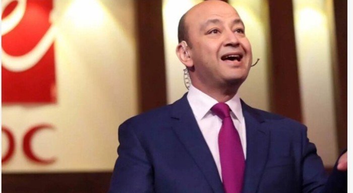 عمرو أديب يسخر من عذر الأهلي ويطالب الزمالك بهذا الأمر عمرو أديب يسخر من عذر الأهلي ويطالب الزمالك بهذا الأمر