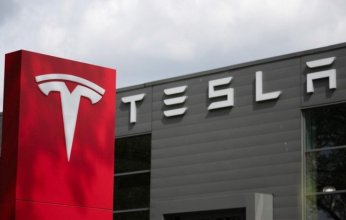 مبيعات تسلا تهوي في أوروبا بفعل المنافسة الصينية والاحتجاجات ضد ماسك