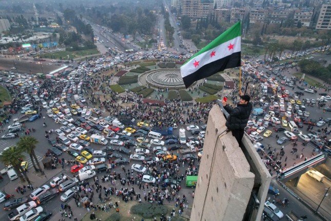 الولايات المتحدة تصدر تخفيفا فوريا لبعض العقوبات عن سوريا.. ما التفاصيل؟ الولايات المتحدة تصدر تخفيفا فوريا لبعض العقوبات عن سوريا.. ما التفاصيل؟