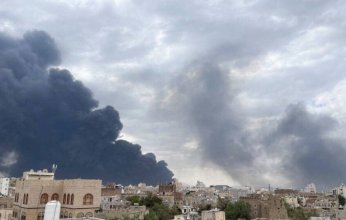 إسرائيل تقصف مطار صنعاء وتتوعد بضربات أكثر شراسة