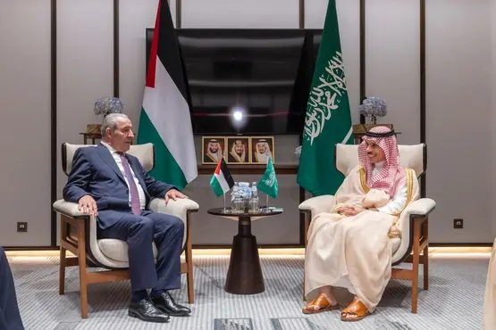 وزير الخارجية السعودي يبحث مع نائب الرئيس الفلسطيني تطورات الأوضاع في فلسطين وزير الخارجية السعودي يبحث مع نائب الرئيس الفلسطيني تطورات الأوضاع في فلسطين