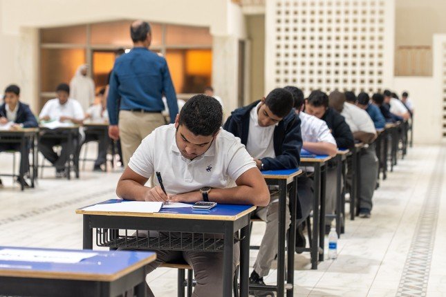 212 ألف طالب وطالبة في المرحلة المتوسط وال10 وال11 يبدأون اختبارات نهاية الفصل الدراسي الثاني 212 ألف طالب وطالبة في المرحلة المتوسط وال10 وال11 يبدأون اختبارات نهاية الفصل الدراسي الثاني