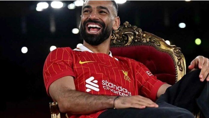 محمد صلاح يفاجئ الجميع ويفضل ميسي على نفسه محمد صلاح يفاجئ الجميع ويفضل ميسي على نفسه