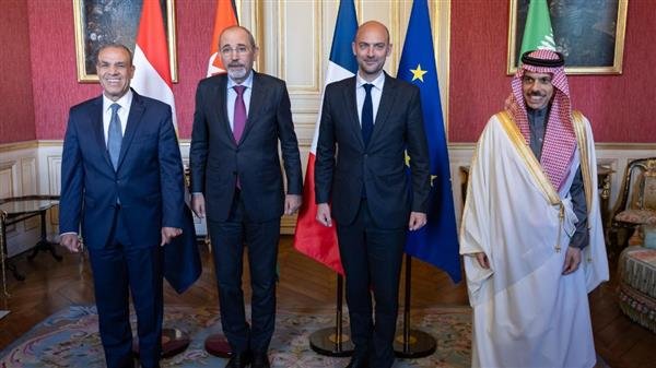 بيان مصري سعودي أردني: وفد وزاري عربي إسلامي بحث في باريس جهود إنهاء الحرب على غزة بيان مصري سعودي أردني: وفد وزاري عربي إسلامي بحث في باريس جهود إنهاء الحرب على غزة