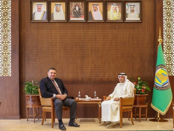 الأمين العام لمجلس التعاون يبحث تعزيز العلاقات الخليجية مع جورجيا الأمين العام لمجلس التعاون يبحث تعزيز العلاقات الخليجية مع جورجيا